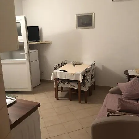 Apartment With Wifi Pucisca, Brac - 11416 Pucisca