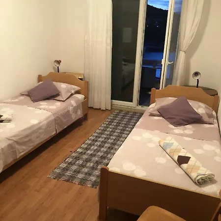 Apartmán With Wifi Pucisca, Brac - 11416 Pucisca