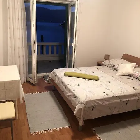 Apartmán With Wifi Pucisca, Brac - 11416